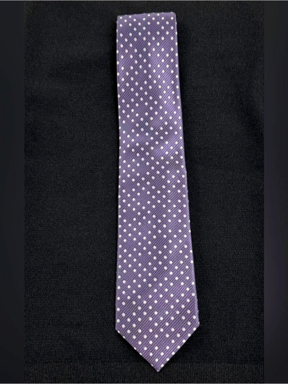 TOM FORD – 100% Silk Purple & White Polka Dot Tie – NEW